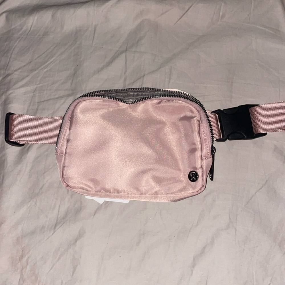 City Adventurer Backpack Mini (Belt Bag) - Lululemon